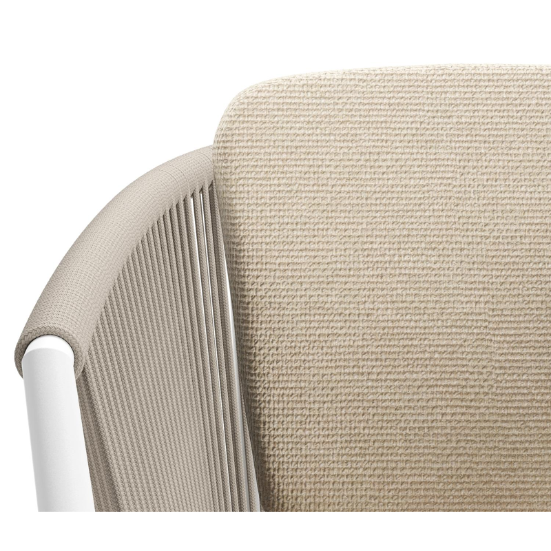 Orso tuinstoel in wit aluminium en beige verticaal geweven ronde rope met zitkussen in All Weather Cosytica Althea Chalk