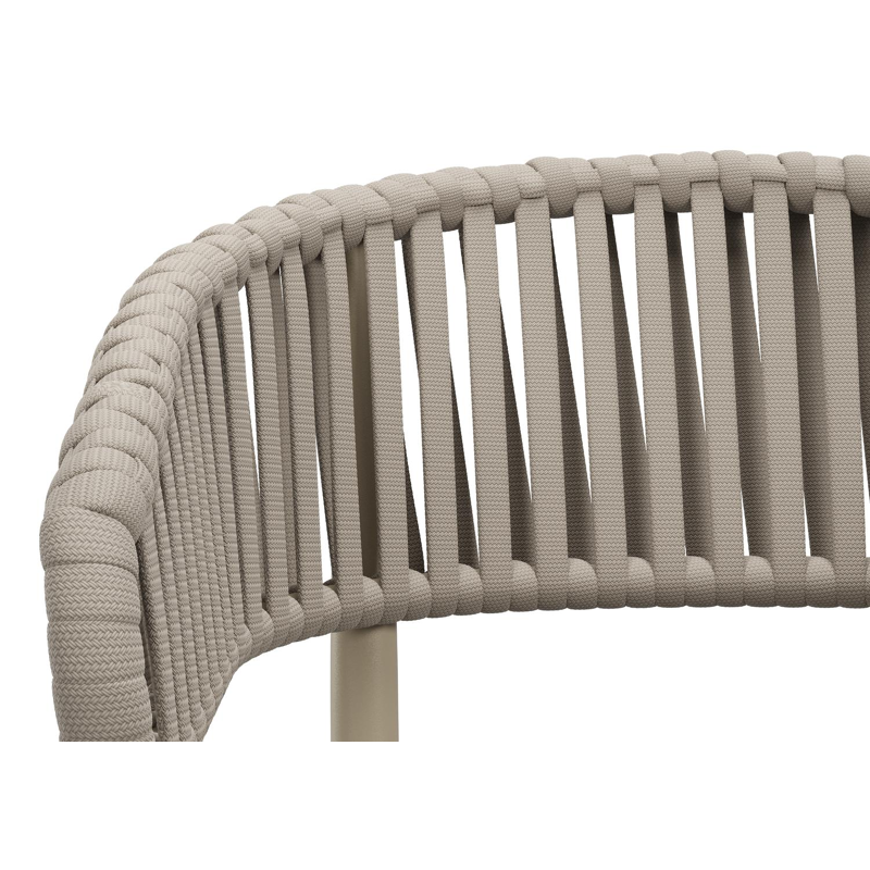 Tolfa stapelbare tuinstoel in beige aluminium en beige verticaal geweven luxe vlakke brede rope met stoelkussen in All Weather Sunbrella® Luxe Natte Carbon Beige