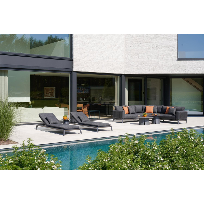 Mosa loungehoek in zwart aluminium en zwart gedraaide ronde wicker met sky black weather+ softtouch kussens