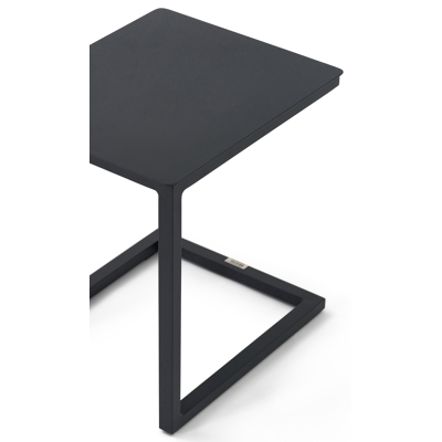 Servio bijzettafel in zwart aluminium - L 40 x B 34 x H 42 cm