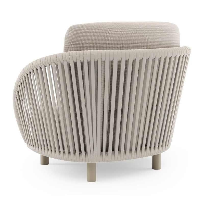 Lupino loungestoel in beige aluminium en beige verticaal geweven luxe vlakke brede rope met slow farafra all weather sunbrella® luxe kussen