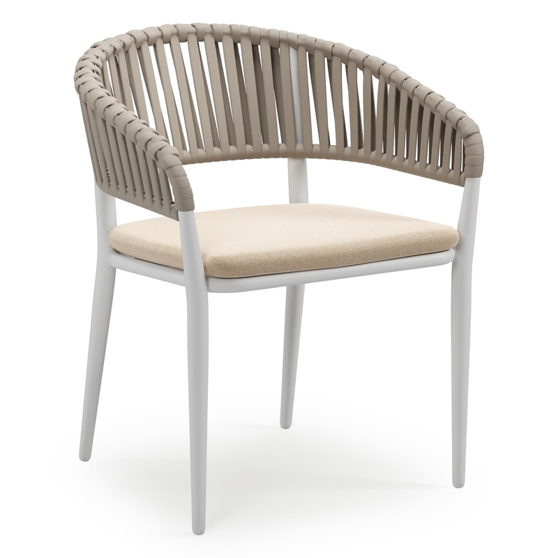 Tolfa stapelbare tuinstoel in wit aluminium en beige verticaal geweven luxe vlakke brede rope met stoelkussen in All Weather Sunbrella® Luxe Natte Heather Beige