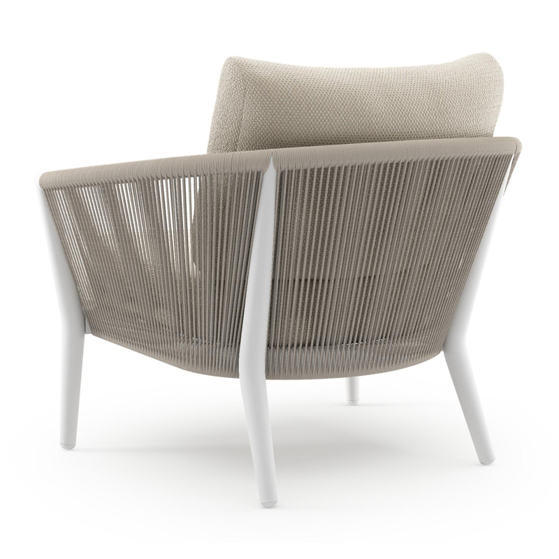 Fauteuil de jardin Orso en aluminium blanc en corde ronde tissée verticalement beige et coussins en all weather cosytica Althea Off White