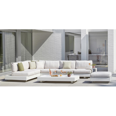 Tufo loungehoek in wit aluminium met savane zinc all weather sunbrella® luxe kussens en loungetafel