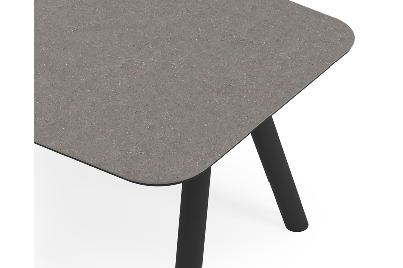 Orso tuintafel bootvorm in zwart aluminium en volkeramiek wulong - L 315 x B 115 x H 73.5 cm