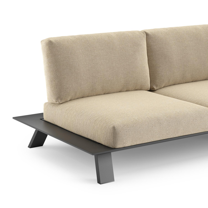 Cesano loungehoek in zwart aluminium met althea camel all weather Cosytica kussen