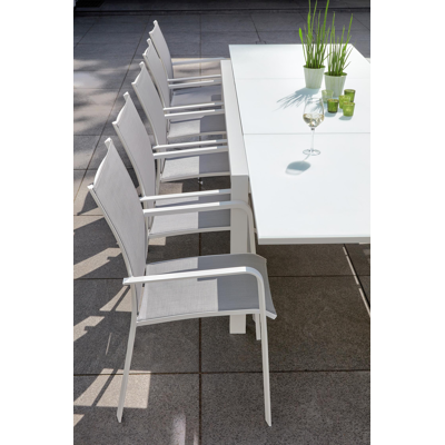 Calobra verlengbare tuintafel in wit aluminium en glas wit - L 220/330 x B 107 x H 75 cm