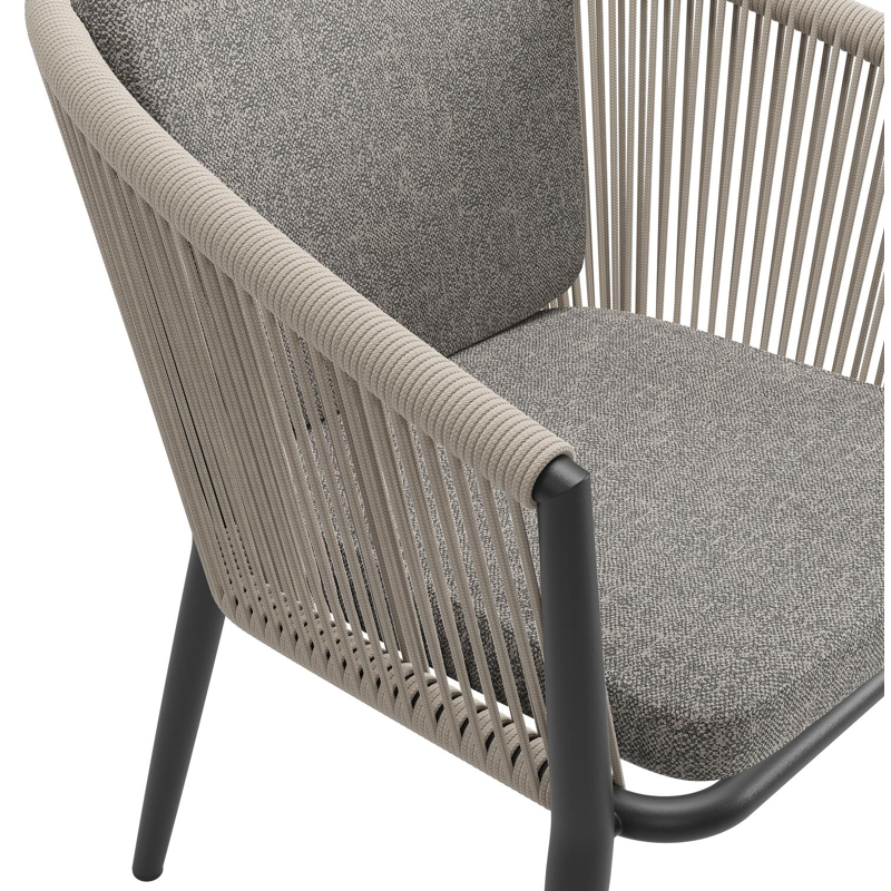 Orso tuinstoel in zwart aluminium en beige verticaal geweven ronde rope met zitkussen in All Weather Sunbrella® Luxe Chartres Drizzle