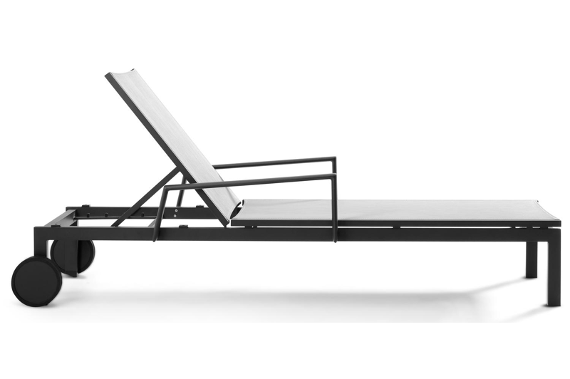 Caravelle verstelbaar ligbed in zwart aluminium met grijs textilene met armleuning