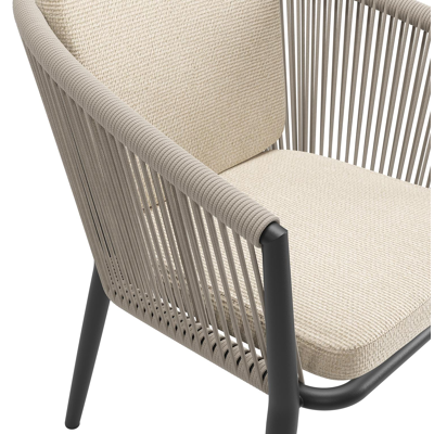 Orso tuinstoel in zwart aluminium en beige verticaal geweven ronde rope met zitkussen in All Weather Cosytica Althea Chalk