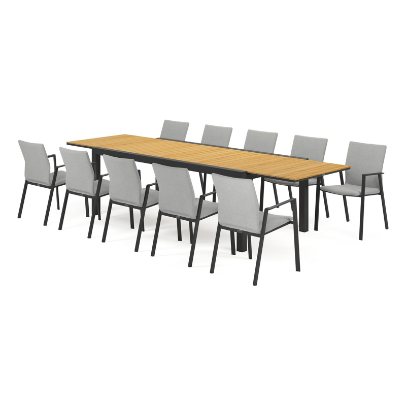 Calobra tuinset met verlengbare tafel in zwart aluminium en naturel teak tafelblad met 10 stapelbare Madura tuinstoelen