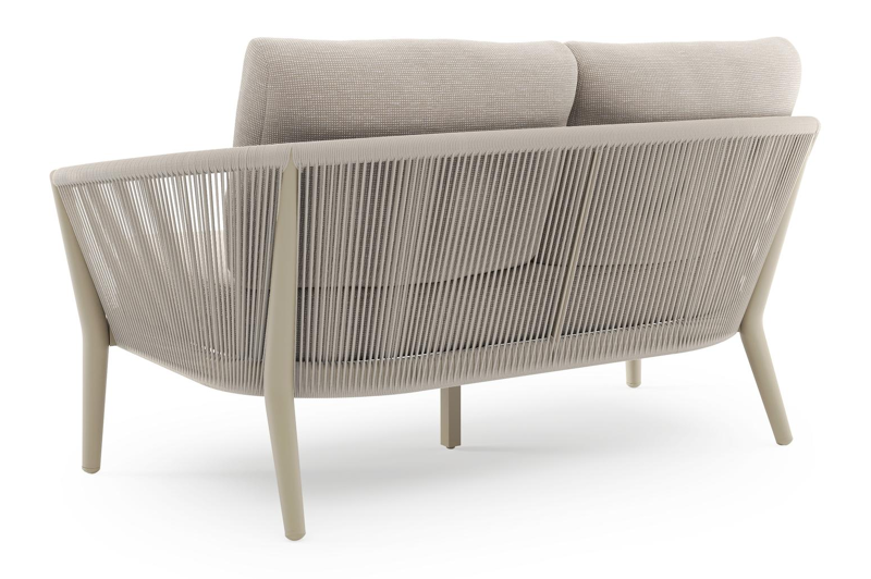 Canapé de jardin Orso en aluminium beige en corde ronde tissée verticalement beige et coussins en all weather sunbrella® luxe Slow Farafra