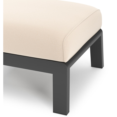 Cosenzo poef in zwart aluminium met natte linen chalk all weather sunbrella® luxe kussen