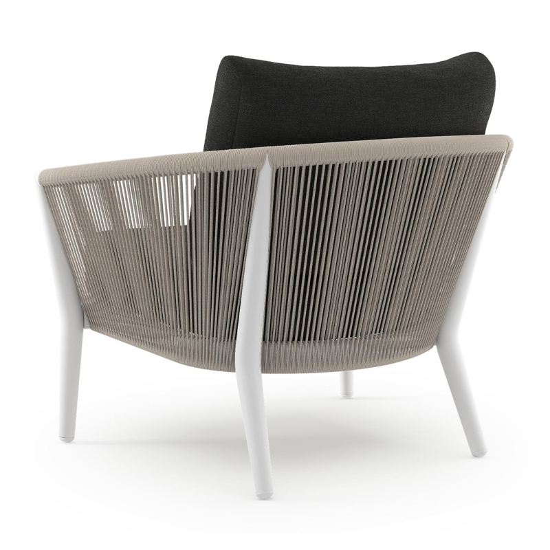 Fauteuil de jardin Orso en aluminium blanc en corde ronde tissée verticalement beige et coussins en all weather sunbrella® luxe Chartres Sooty