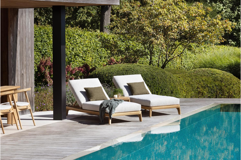 Orso verstelbaar ligbed in teak met althea off white all weather Cosytica kussen