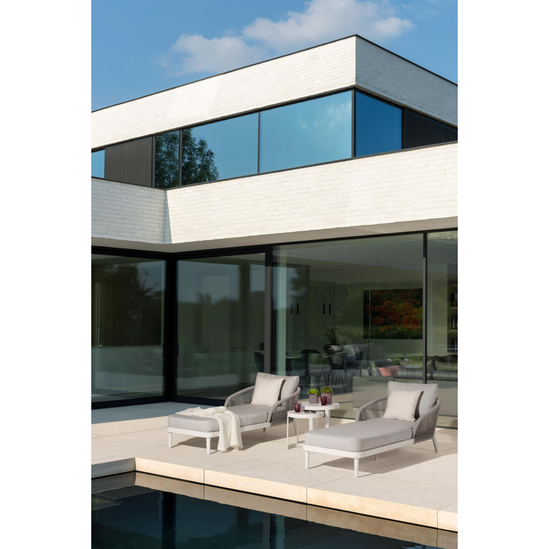 Tables d'appoint Enna en aluminium blanc - table 1: Dia. 44 x H 46 cm, table 2: Dia. 52 x H 52 cm