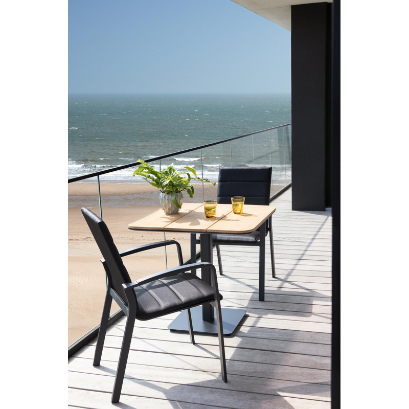 Lioni stapelbare tuinstoel in zwart aluminium en zwart luxe comfort textilene