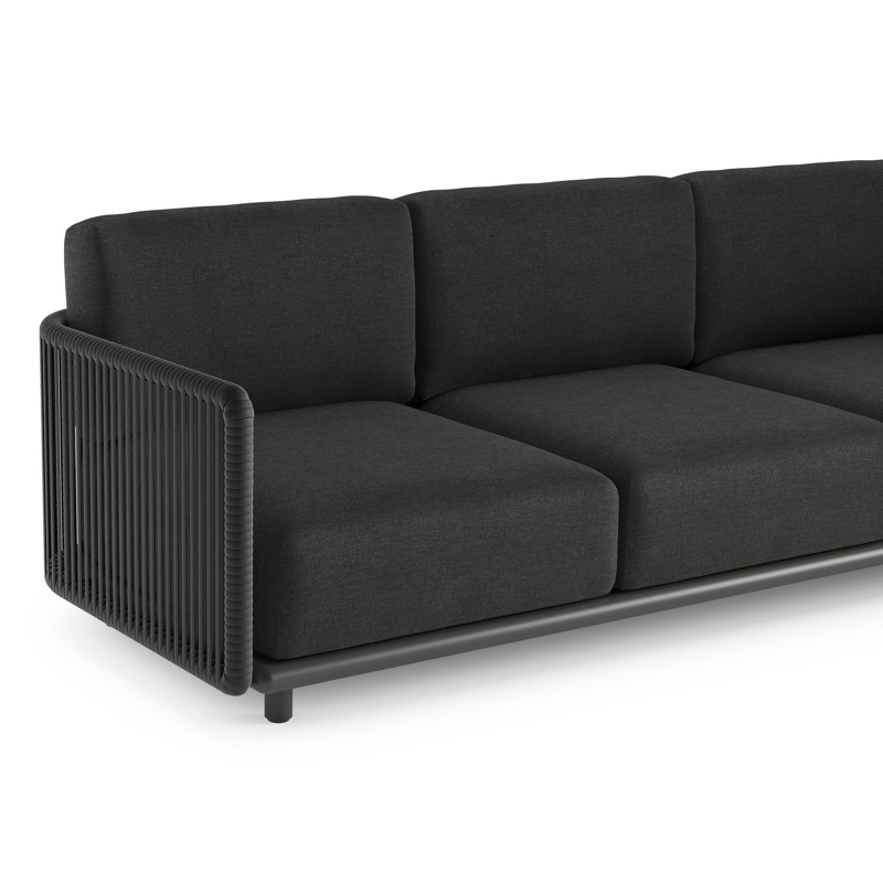 Organo loungehoek in zwart aluminium en zwart verticaal geweven luxe vlakke rope met chartres sooty all weather sunbrella® luxe kussens