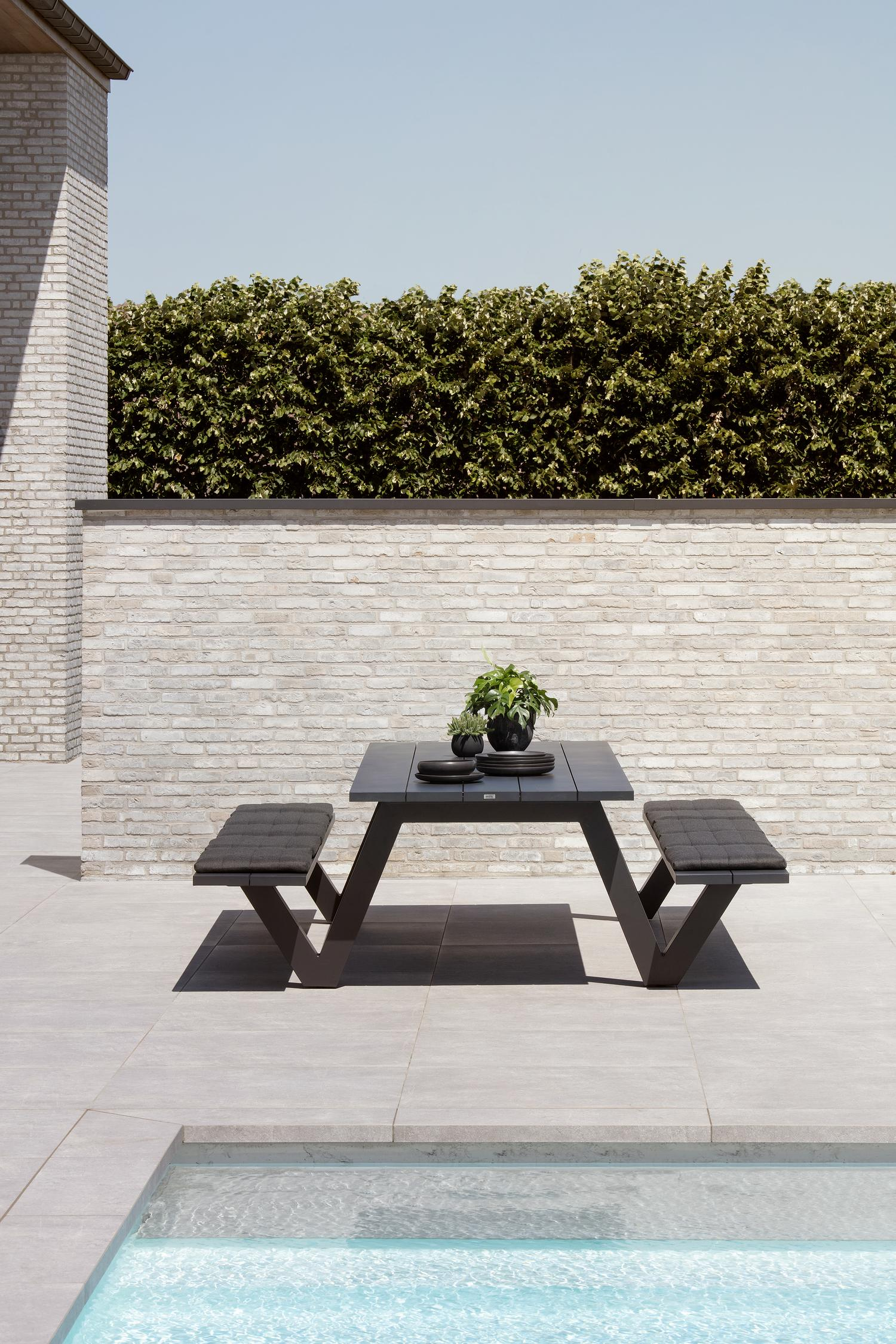 Norma picknicktafel in zwart aluminium - L 300 x B 213 x H 74 cm