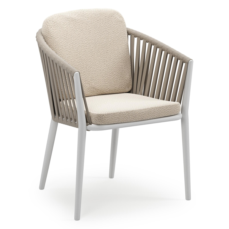 Orso stapelbare tuinstoel in wit aluminium en beige verticaal geweven luxe vlakke brede rope met stoelkussen in All Weather Sunbrella® Luxe Lopi Sand
