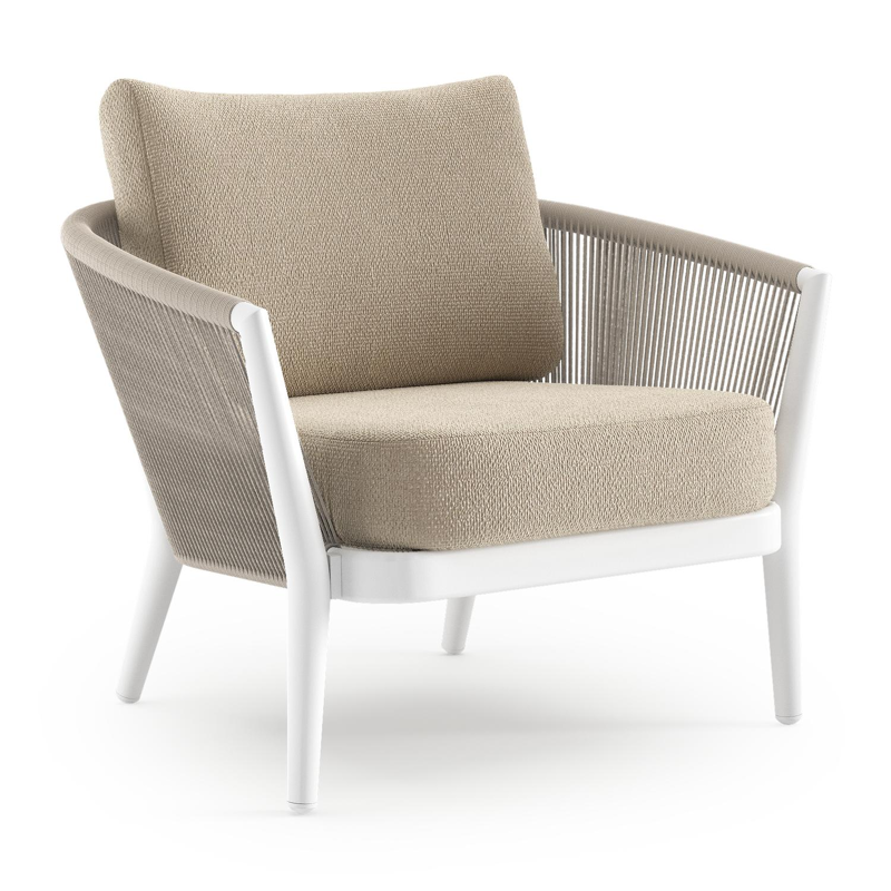 Fauteuil de jardin Orso en aluminium blanc en corde ronde tissée verticalement beige et coussins en all weather cosytica Althea Chalk