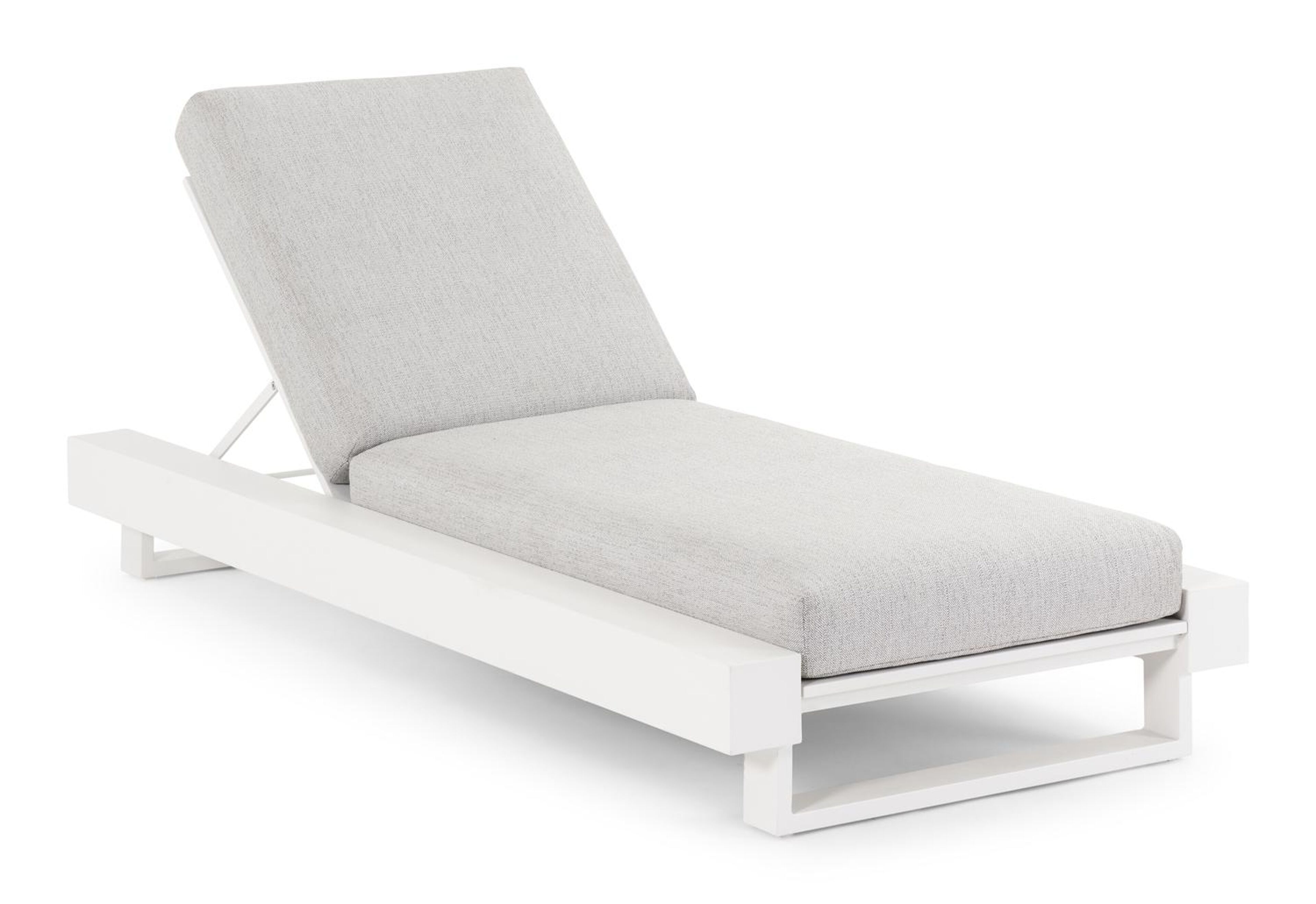 Nano verstelbaar ligbed in wit aluminium met savane nimbus all weather sunbrella® luxe kussen