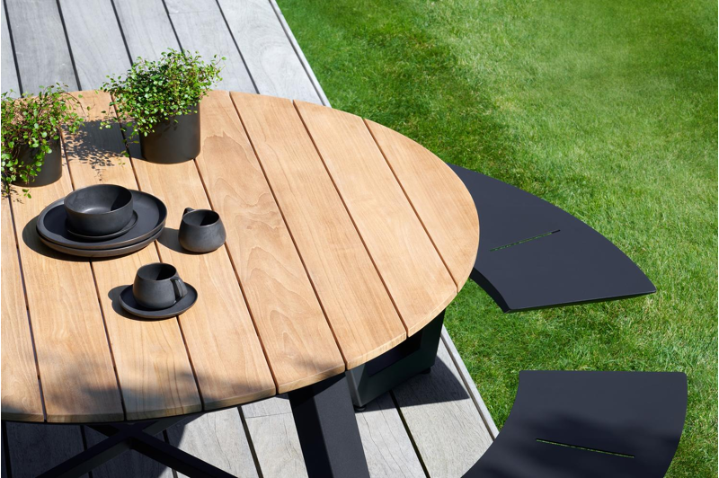 Rondino picknicktafel in zwart aluminium en teak tafelblad - Ø 236 x H 71,5 cm