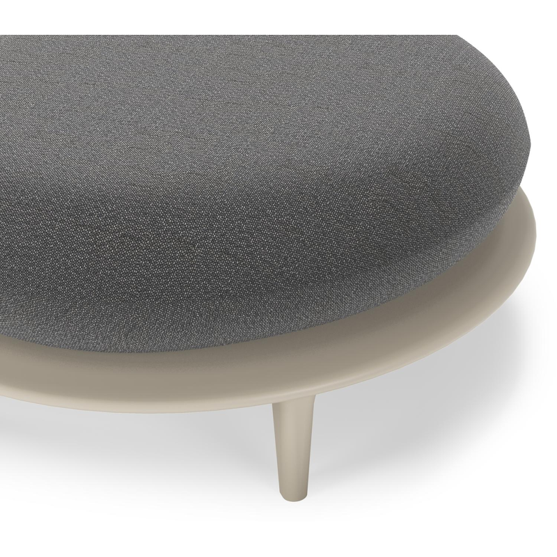 Bomero poef in beige aluminium met savane tornado all weather sunbrella® luxe kussen