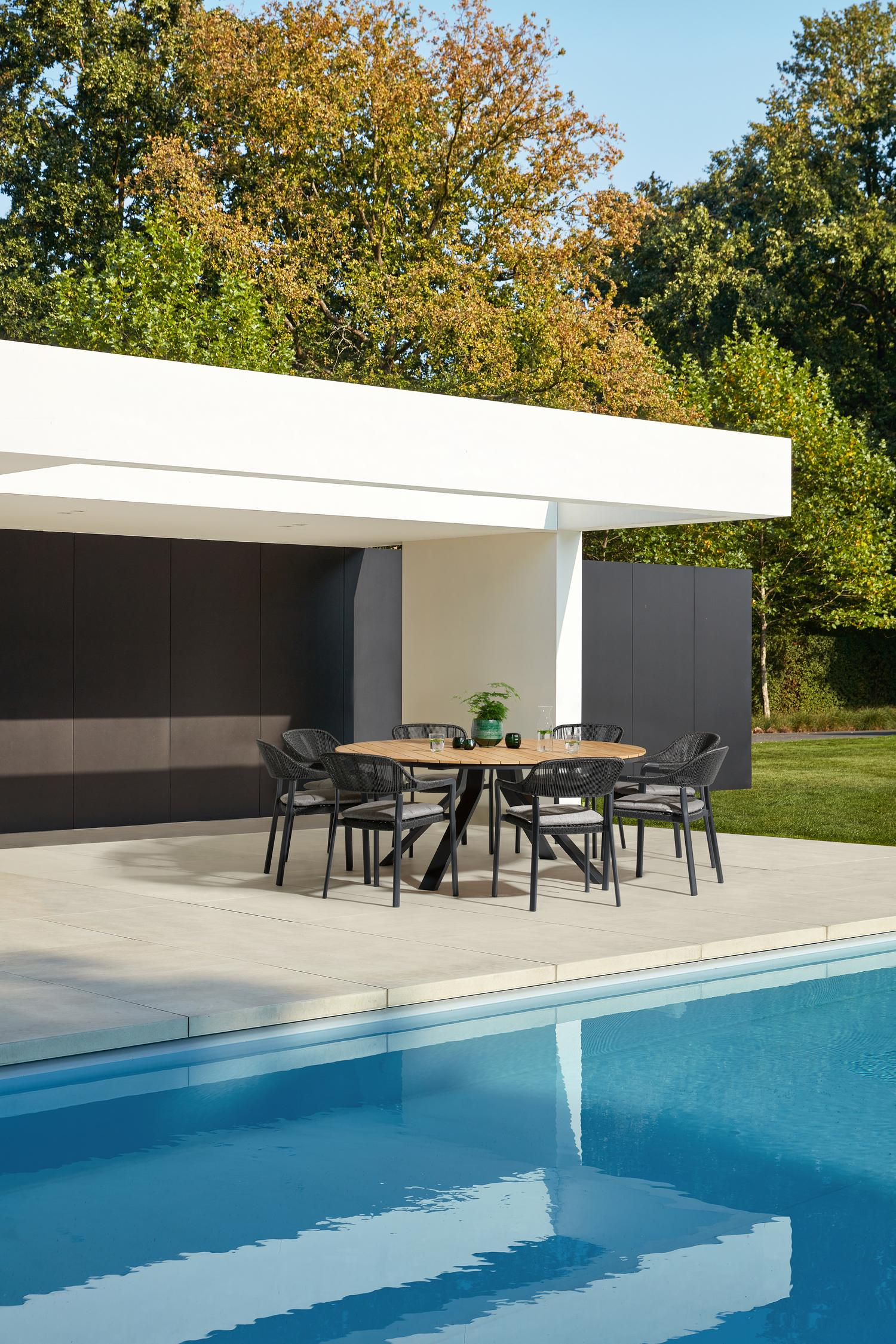 Chaise de jardin empilable Cesano in aluminium noir et résine tressée noir