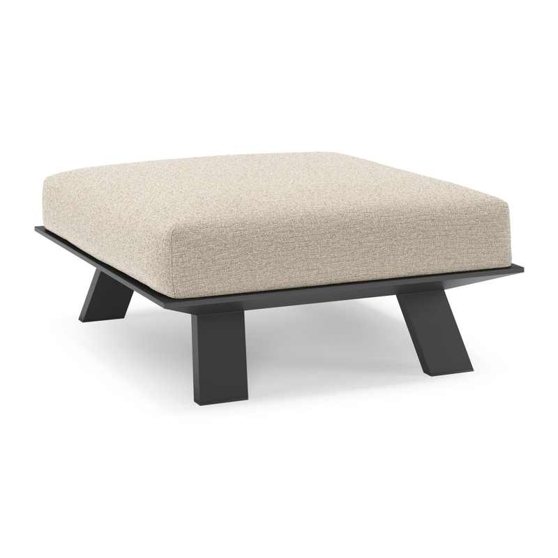 Cesano poef in zwart aluminium met catania sand all weather Cosytica kussen