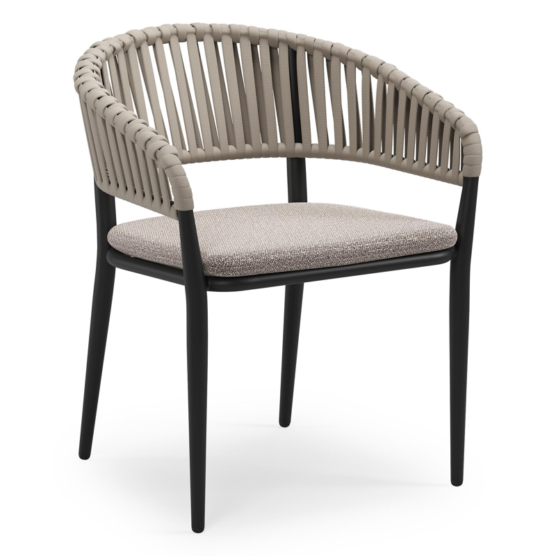 Tolfa stapelbare tuinstoel in zwart aluminium en beige verticaal geweven luxe vlakke brede rope met stoelkussen in All Weather Sunbrella® Luxe Wander Granite