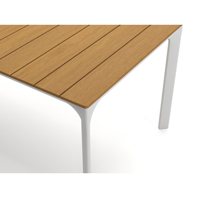 Ensemble de jardin Fina en aluminium blanc avec plateau de table en polywood naturel et 6 chaises de jardin empilables Vigo
