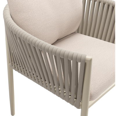 Organo tuinstoel in beige aluminium en beige verticaal geweven luxe vlakke rope met kussen in All Weather Sunbrella® Luxe Wander Pilat