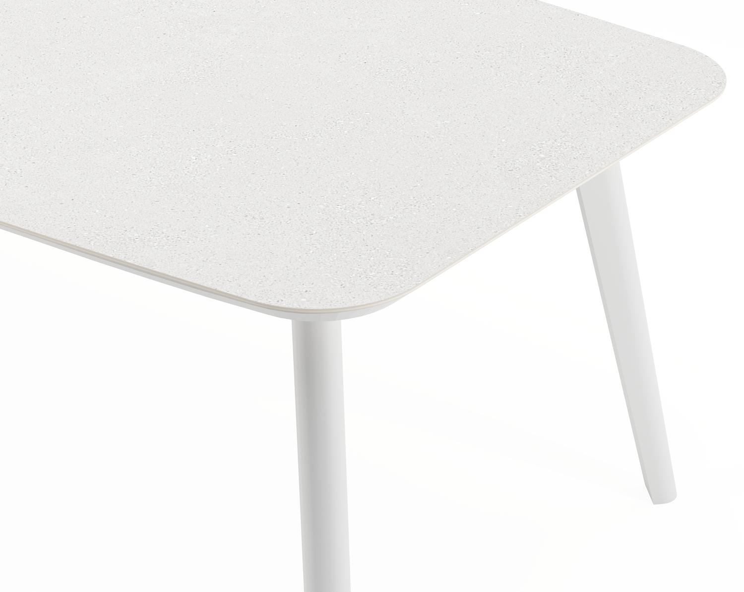 Mosa bootvormige tuinset in wit aluminium en sintered stone topo minerale met 6 Amalfi tuinstoelen