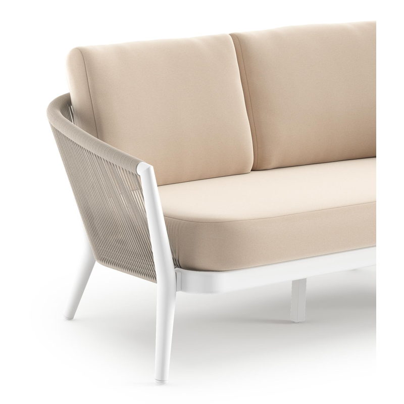Orso loungebank in wit aluminium en beige verticaal geweven ronde rope met Natte Linen Chalk all weather sunbrella® luxe kussen