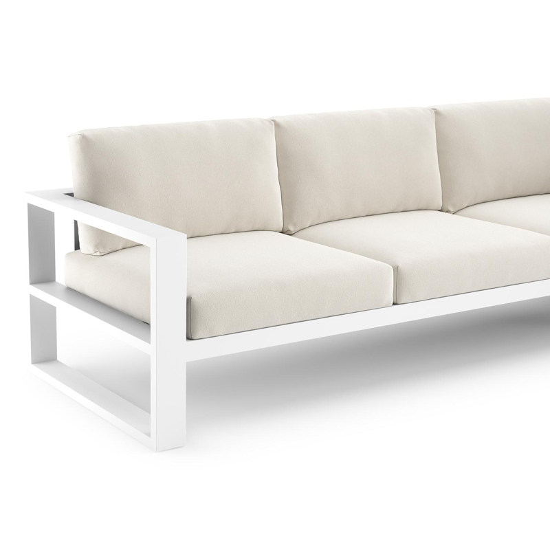 Verato loungehoek in wit aluminium met savane white all weather sunbrella® luxe kussen