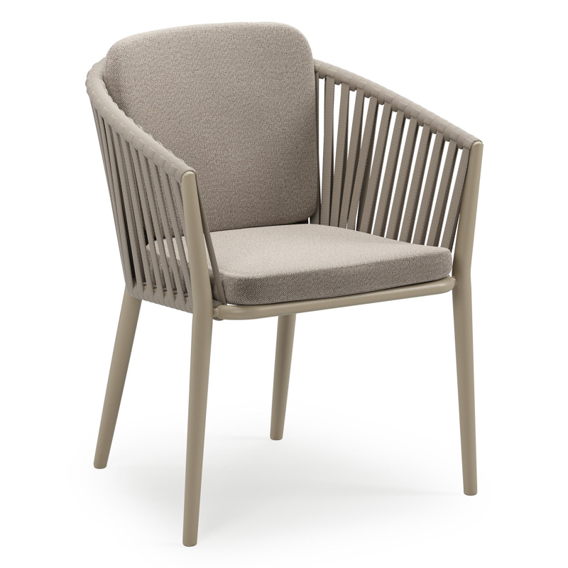 Chaise de jardin empilable Orso en aluminium beige et corde large plate de luxe tissée verticalement beige avec coussin en All Weather Sunbrella® Luxe Savane Coconut