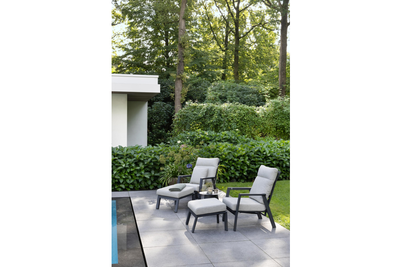 Avila bijzettafel in zwart aluminium - Dia. 45 x H 39 cm