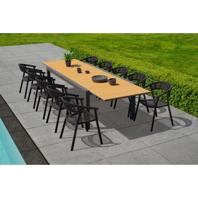 Calobra tuinset met verlengbare tafel in zwart aluminium en naturel teak tafelblad met 10 stapelbare Viaro tuinstoelen