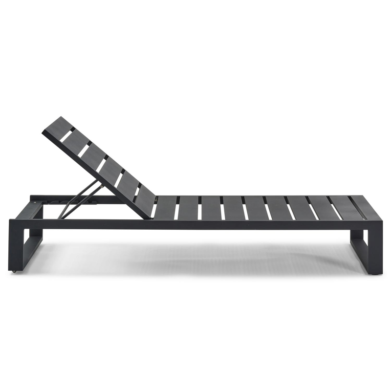 Verato verstelbaar ligbed in zwart aluminium met natte sooty all weather Sunbrella® luxe kussen