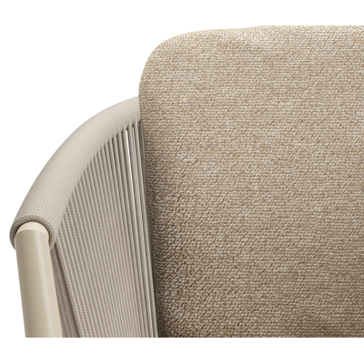 Orso tuinstoel in beige aluminium en beige verticaal geweven ronde rope met luxe zitkussen in All Weather Cosytica Madagascar Oak