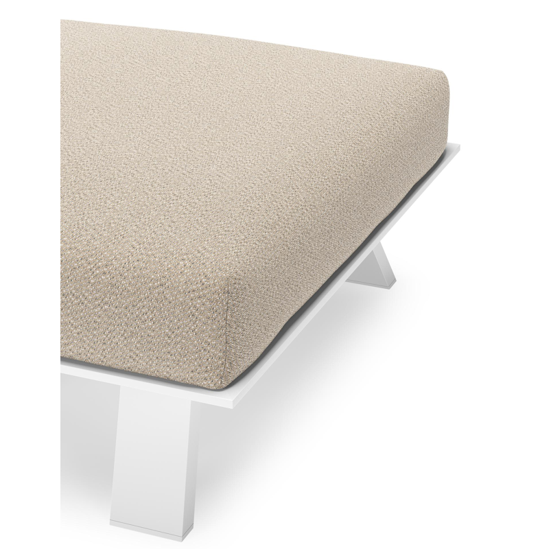 Cesano poef in wit aluminium met lopi sand all weather Sunbrella® luxe kussen