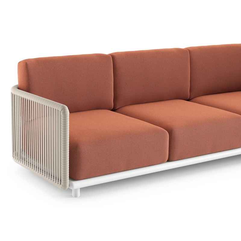 Organo loungehoek in wit aluminium en beige verticaal geweven luxe vlakke rope met heritage rust all weather Sunbrella® luxe kussen