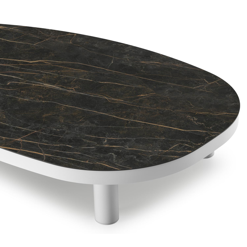 Donato loungetafel organisch in wit aluminium en volkeramiek Black Obsession - L 151 x B 90 x H 25 cm