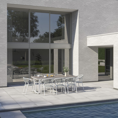 Ensemble de jardin Alora en aluminium blanc avec plateau de table en céramique imprimée gris et 8 chaises de jardin empilables Vigo