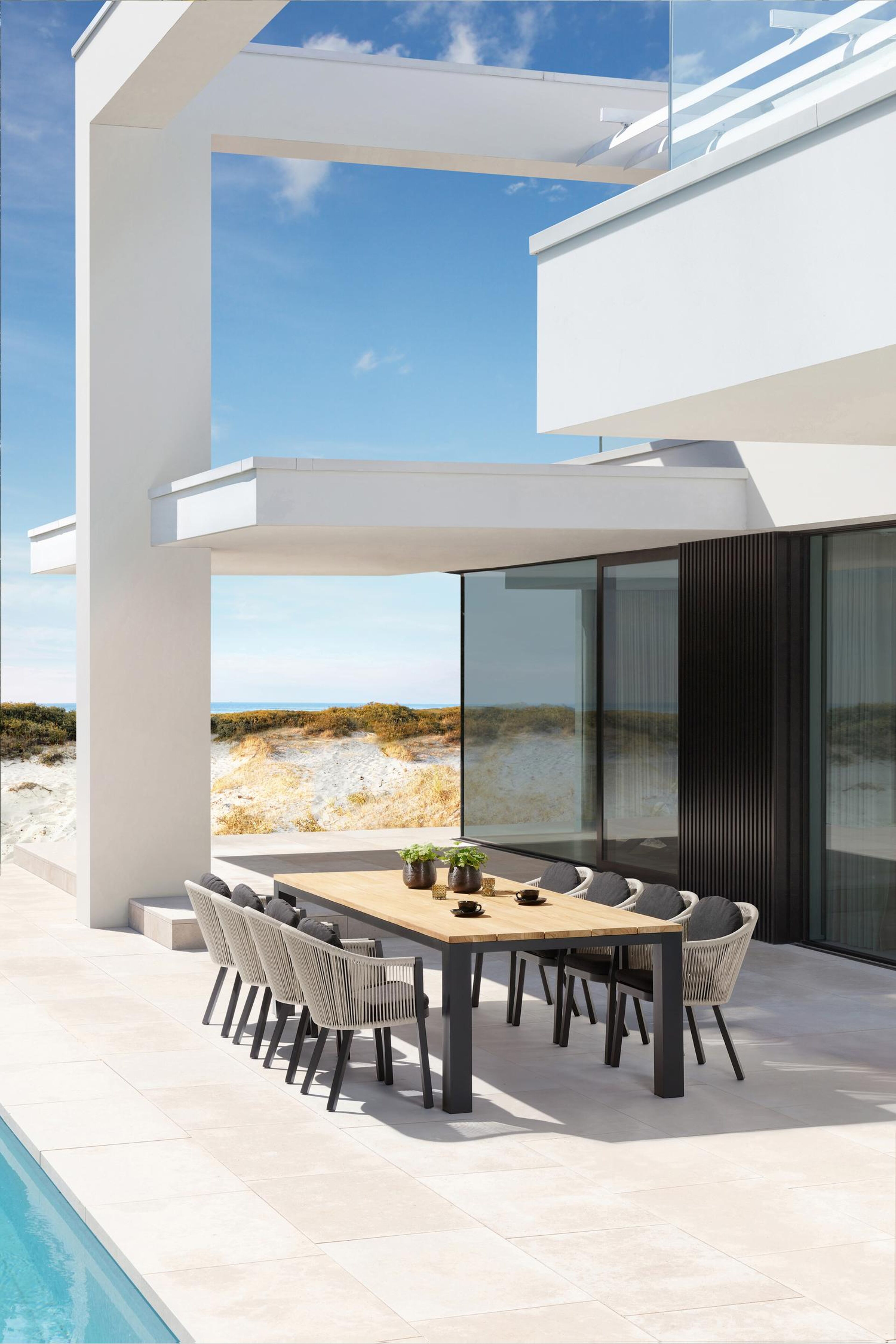 Table de jardin Nano en aluminium noir et teck - Lg 280 x Larg. 110 x H 75 cm