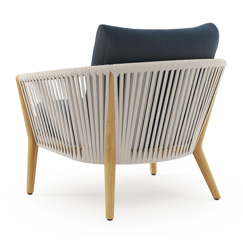 Orso loungestoel in teak en beige verticaal geweven luxe vlakke rope met Heritage Indigo all weather sunbrella® luxe kussen