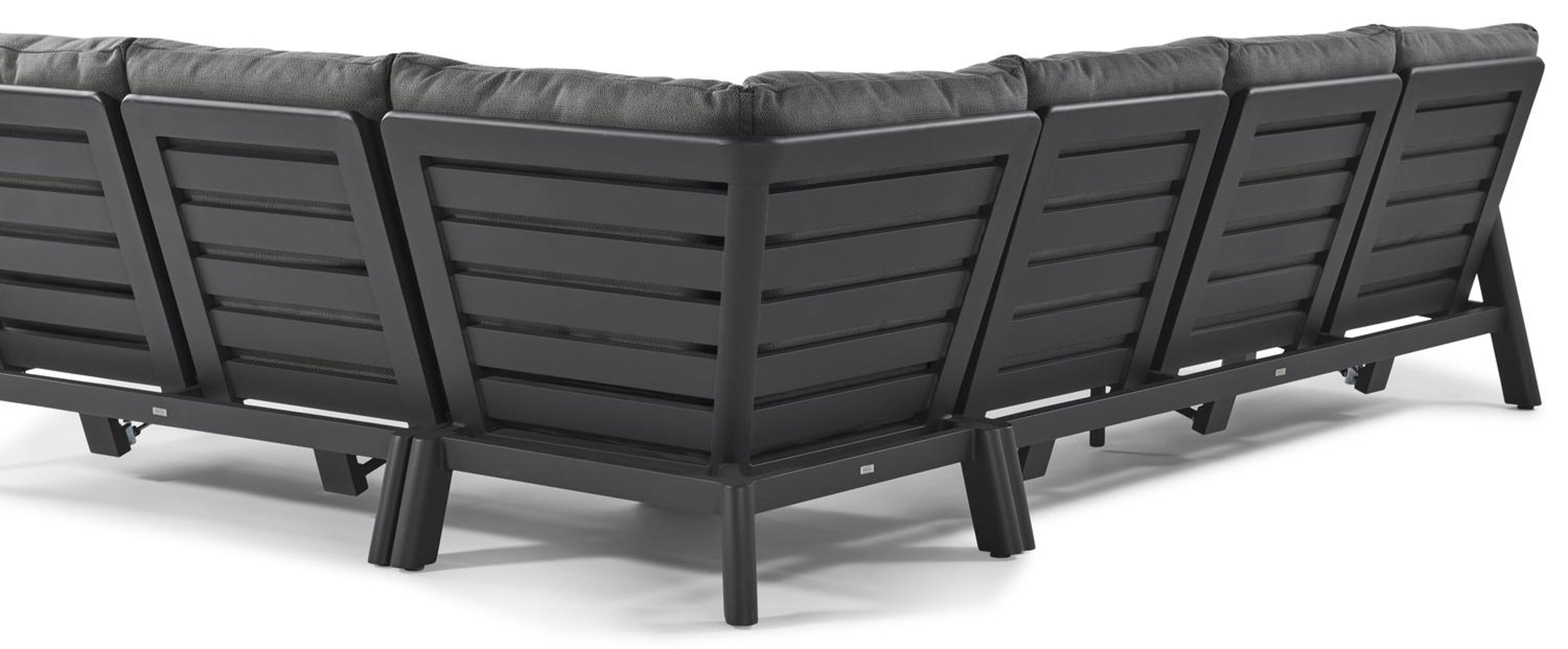 Cirello loungehoek in zwart aluminium met lopi sand all weather sunbrella® luxe kussens 
