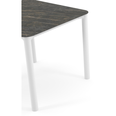 Table de jardin Orso rectangulaire arrondi en aluminium blanc et céramique pleine Black Obsession - Lg. 90 x Lrg. 90 x Haut. 74.5 cm