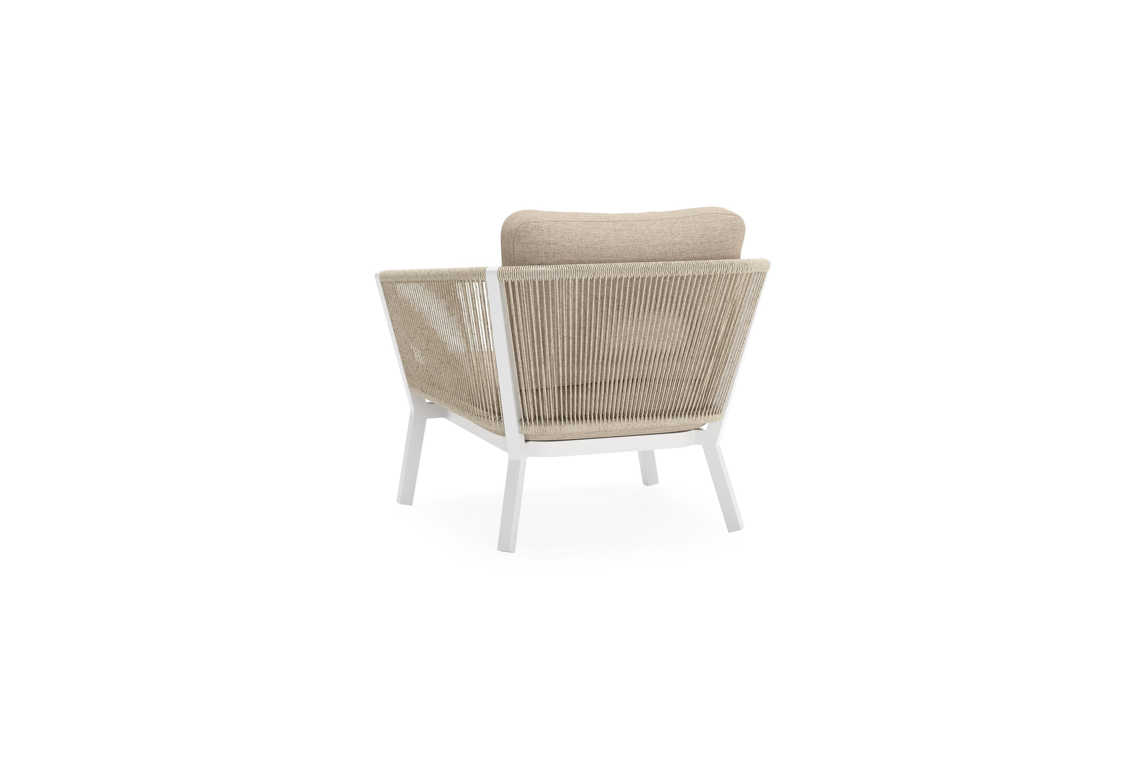 Cordoba loungestoel in wit aluminium en beige verticaal geweven ronde rope met rustic weather+ softtouch kussen
